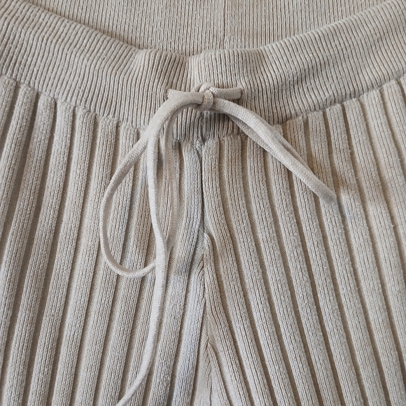 Cider Beige Ribbed Sweater Set - Picture 5 of 10